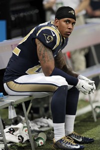 Arizona QB Drew Stanton hurt, Cardinals beat Rams 12-6 to move closer to playoff spot | iNFOnews.ca