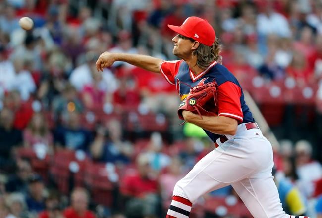 Mariners bolster staff, get RHP Mike Leake from Cardinals | iNFOnews.ca