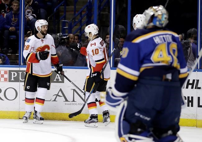 Elliott solid in return to St. Louis, Flames beat Blues 4-1 | iNFOnews.ca