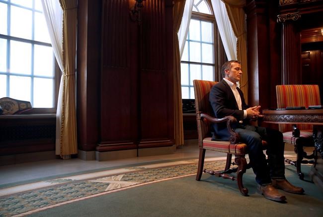 Missouri governor: 'no blackmail,' 'no violence' in affair | iNFOnews.ca