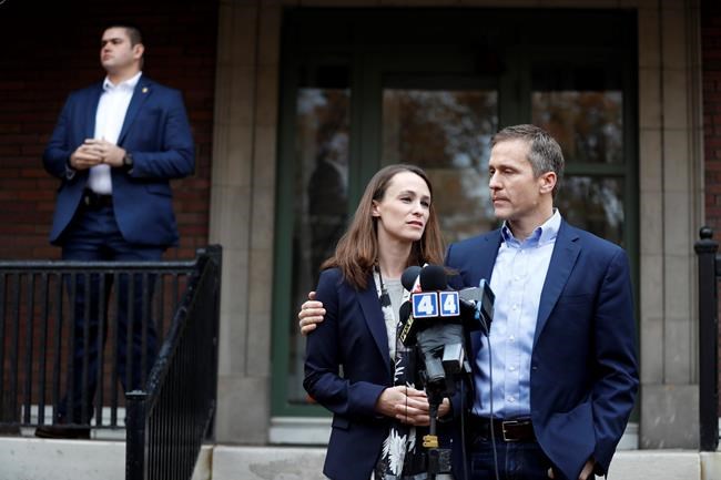 3 in custody in robbery of wife of Missouri governor-elect | iNFOnews.ca
