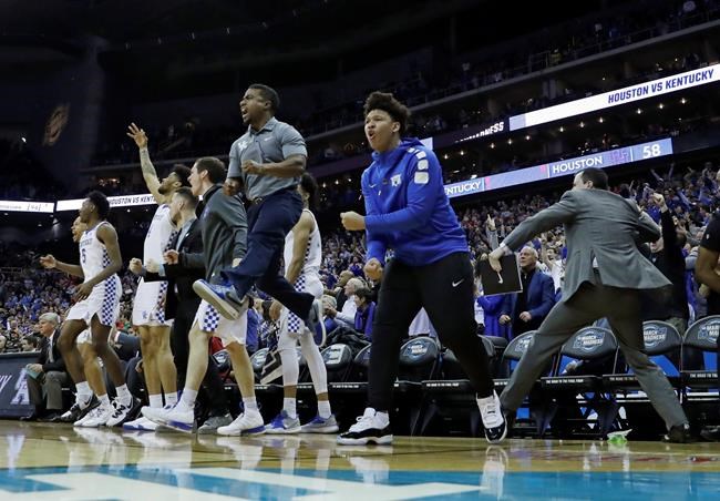 NCAA Latest: Kentucky holds off Houston reach regional final | iNFOnews.ca