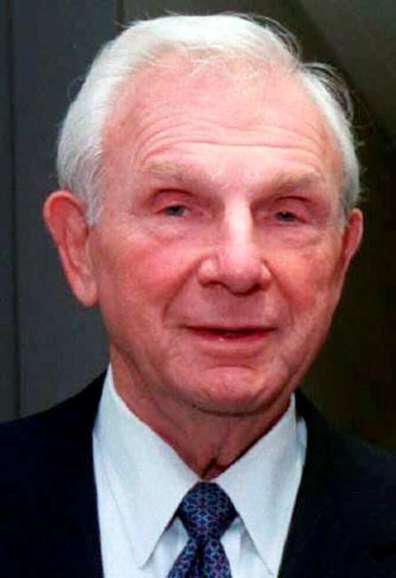 Henry Bloch, co-founder of tax company H&R Block, dies at 96 | iNFOnews.ca