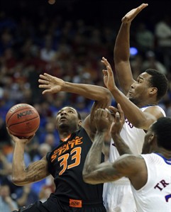 Wiggins scores 30 points as No. 10 Jayhawks beat Cowboys 77-70 in overtime | iNFOnews.ca Wiggins scores 30 points as No. 10 Jayhawks beat Cowboys 77-70 in overtime | iNFOnews.ca