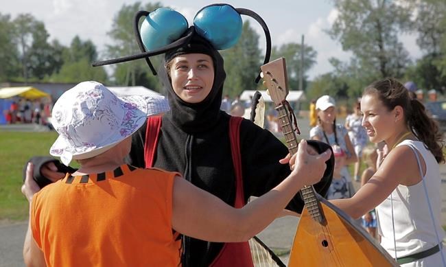 At the Russian Mosquito Festival, the more bites the better | iNFOnews.ca At the Russian Mosquito Festival, the more bites the better | iNFOnews.ca