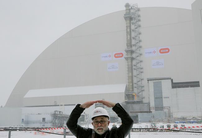 Chornobyl shelter safely placed over exploded reactor | iNFOnews.ca