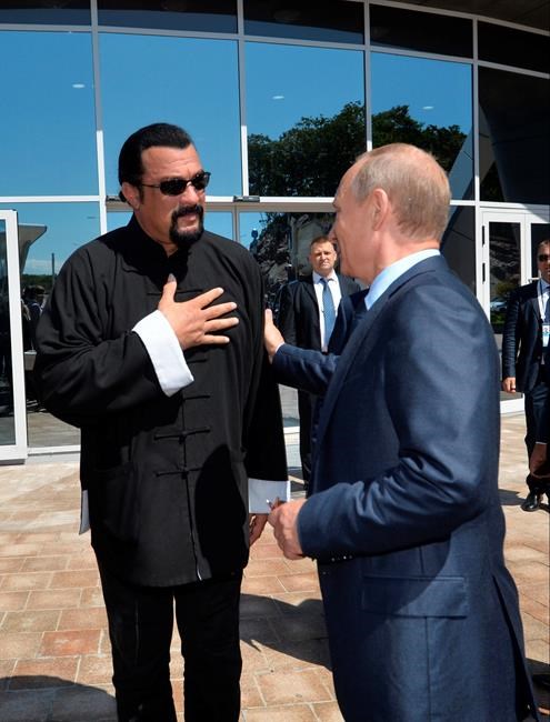 Putin grants Russian citizenship to actor Steven Seagal | iNFOnews.ca