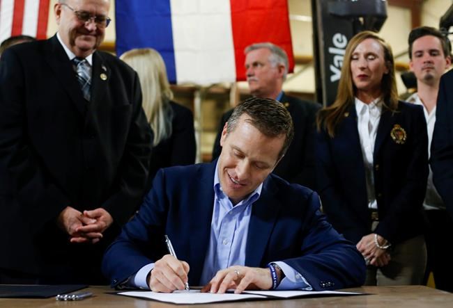 Gov. signs bill making Missouri 28th right-to-work state | iNFOnews.ca Gov. signs bill making Missouri 28th right-to-work state | iNFOnews.ca