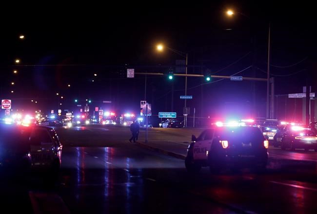 5 dead, including officer and gunman, in Missouri shooting | iNFOnews.ca 5 dead, including officer and gunman, in Missouri shooting | iNFOnews.ca