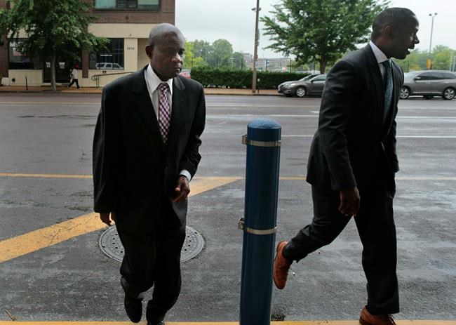 Activists allege racism in treatment of St. Louis prosecutor | iNFOnews.ca Activists allege racism in treatment of St. Louis prosecutor | iNFOnews.ca