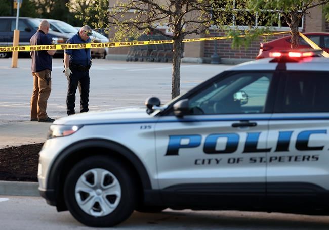 Missouri deputies kill man suspected of shooting officer | iNFOnews.ca