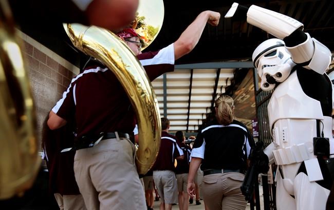 The Latest: Eclipse tourists come to southern Illinois | iNFOnews.ca