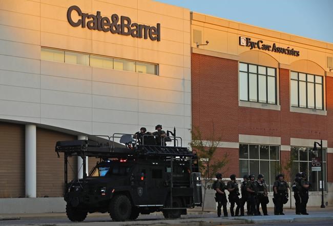 Protesters march in St. Louis suburb over police shooting | iNFOnews.ca