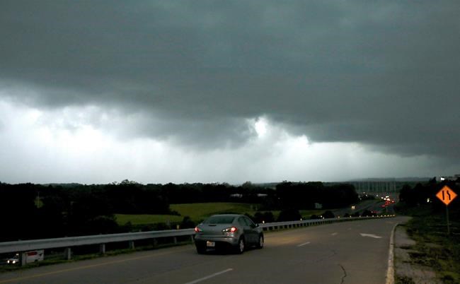 Another day of tornadoes in Midwest, but St. Louis spared | iNFOnews.ca