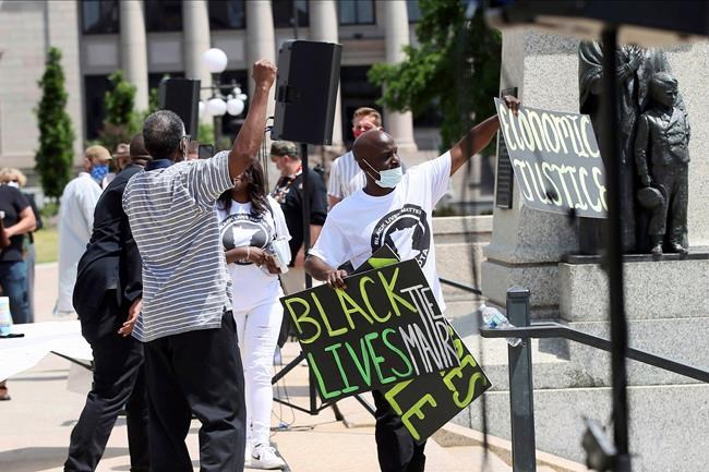 Minnesota activists hold Juneteenth rally for reparations | iNFOnews.ca