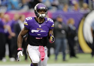 Adrian Peterson active for Vikings vs. Panthers, 2 days after son of star runner's death | iNFOnews.ca CP25463220