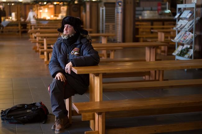 Shut down by corona, Berlin restaurant opens for homeless | iNFOnews.ca