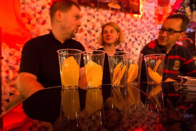 New Year's resolutions? German couch potatoes say forget it | iNFOnews.ca