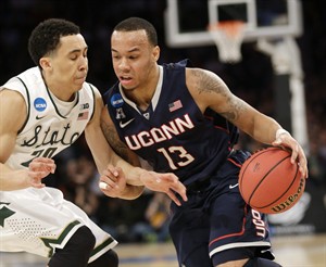 UConn upsets Michigan State 60-54 to return to Final Four year after NCAA ban | iNFOnews.ca CP27795814