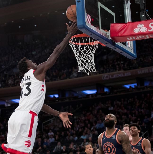 Raptors roll to 8th straight win, rout Knicks 132-106 | iNFOnews.ca