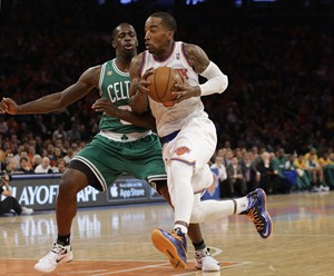 Person with knowledge of voting says Knicks G J.R. Smith is NBA's Sixth Man of the Year | iNFOnews.ca CP23036281