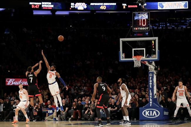 Gasol pitches in, Raptors send Knicks to 16th loss in row | iNFOnews.ca