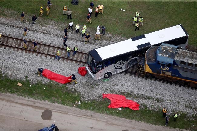 NTSB: Fatal railroad crossing not on tour bus route | iNFOnews.ca