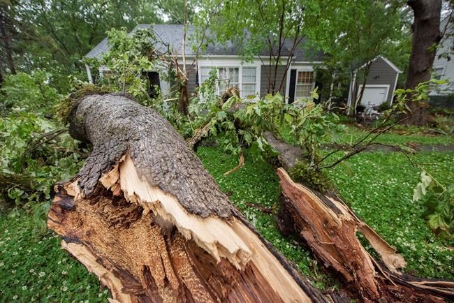 Wind, rain pound South amid flood fears and water rescues | iNFOnews.ca