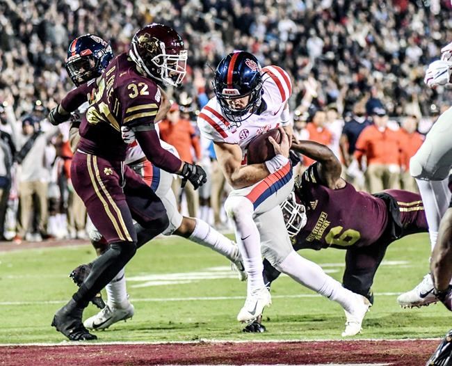 Gee whiz: Peeing dog celebration costs Ole Miss in Egg Bowl | iNFOnews.ca