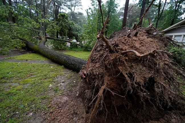Deluge over: Southeast cleaning up debris of rain, twisters | iNFOnews.ca Deluge over: Southeast cleaning up debris of rain, twisters | iNFOnews.ca
