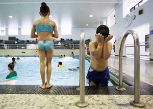 Public pools help with summer swelter, but swimmers should beware of infections | iNFOnews.ca CP19774212