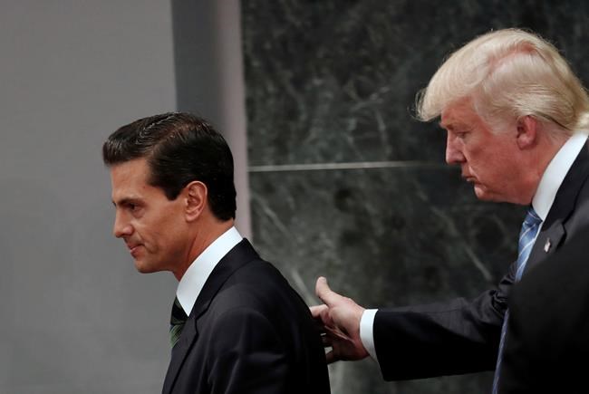 Mexicans begin to unite in fight against Trump's plans | iNFOnews.ca
