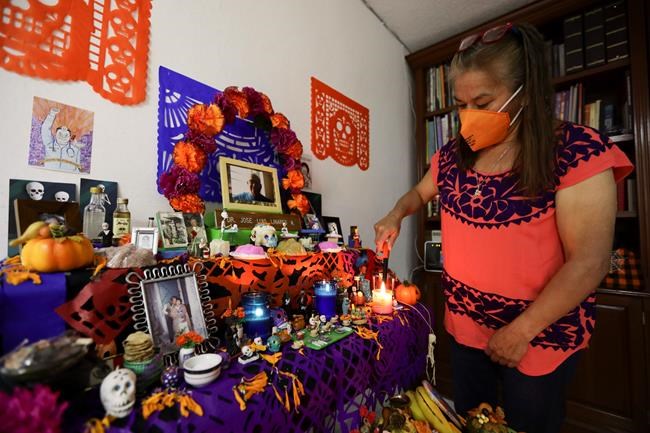 For Mexico's doctors, an especially mournful Day of the Dead | iNFOnews.ca For Mexico's doctors, an especially mournful Day of the Dead | iNFOnews.ca