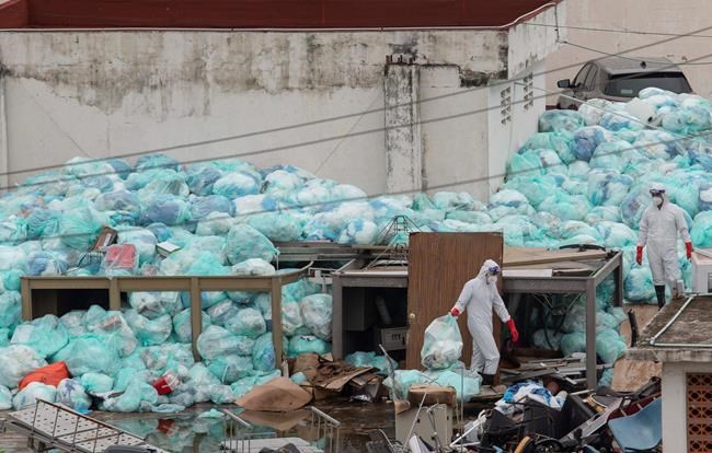 Complaints as medical waste piles up outside Mexico hospital | iNFOnews.ca