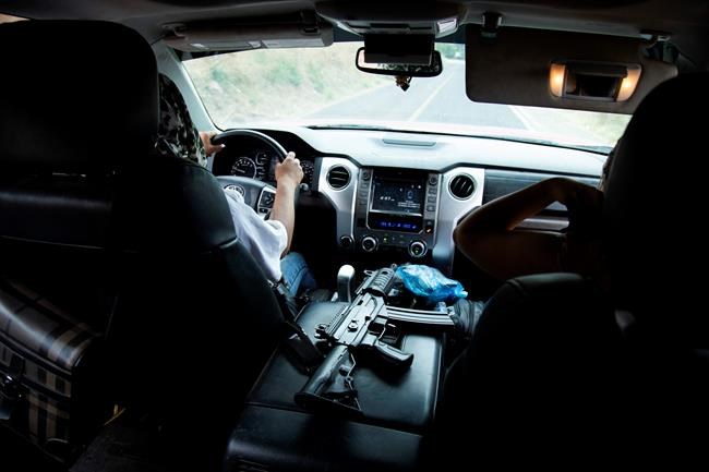 In Mexico, women take the front lines as vigilantes | iNFOnews.ca CP158804279