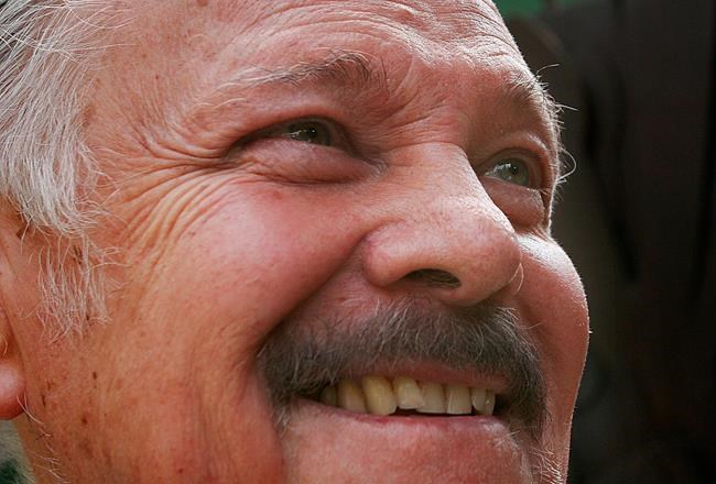Mexican painter Jose Luis Cuevas dies at 83 | iNFOnews.ca