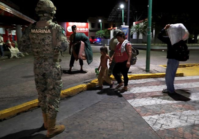 Mexican authorities push out camping migrants in south | iNFOnews.ca