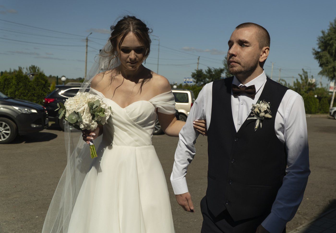 Blinded by a Russian shell, this Ukrainian soldier couldn’t see his wedding. But cried at new love | iNFOnews.ca Blinded by a Russian shell, this Ukrainian soldier couldn’t see his wedding. But cried at new love | iNFOnews.ca