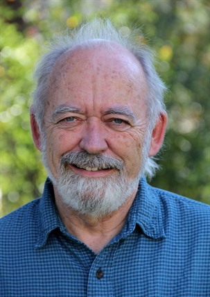 Okanagan College honours dean with Distinguished Service Award | iNFOnews.ca Okanagan College honours dean with Distinguished Service Award | iNFOnews.ca