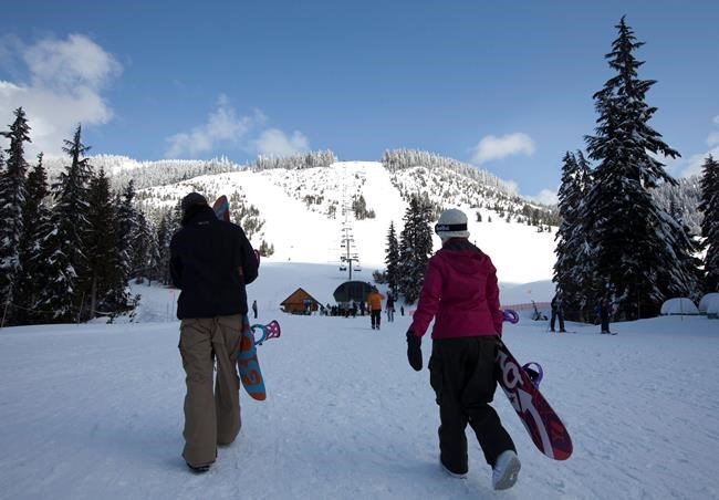 Canadian ski industry to increasingly rely on artificial powder as climate warms | iNFOnews.ca Canadian ski industry to increasingly rely on artificial powder as climate warms | iNFOnews.ca