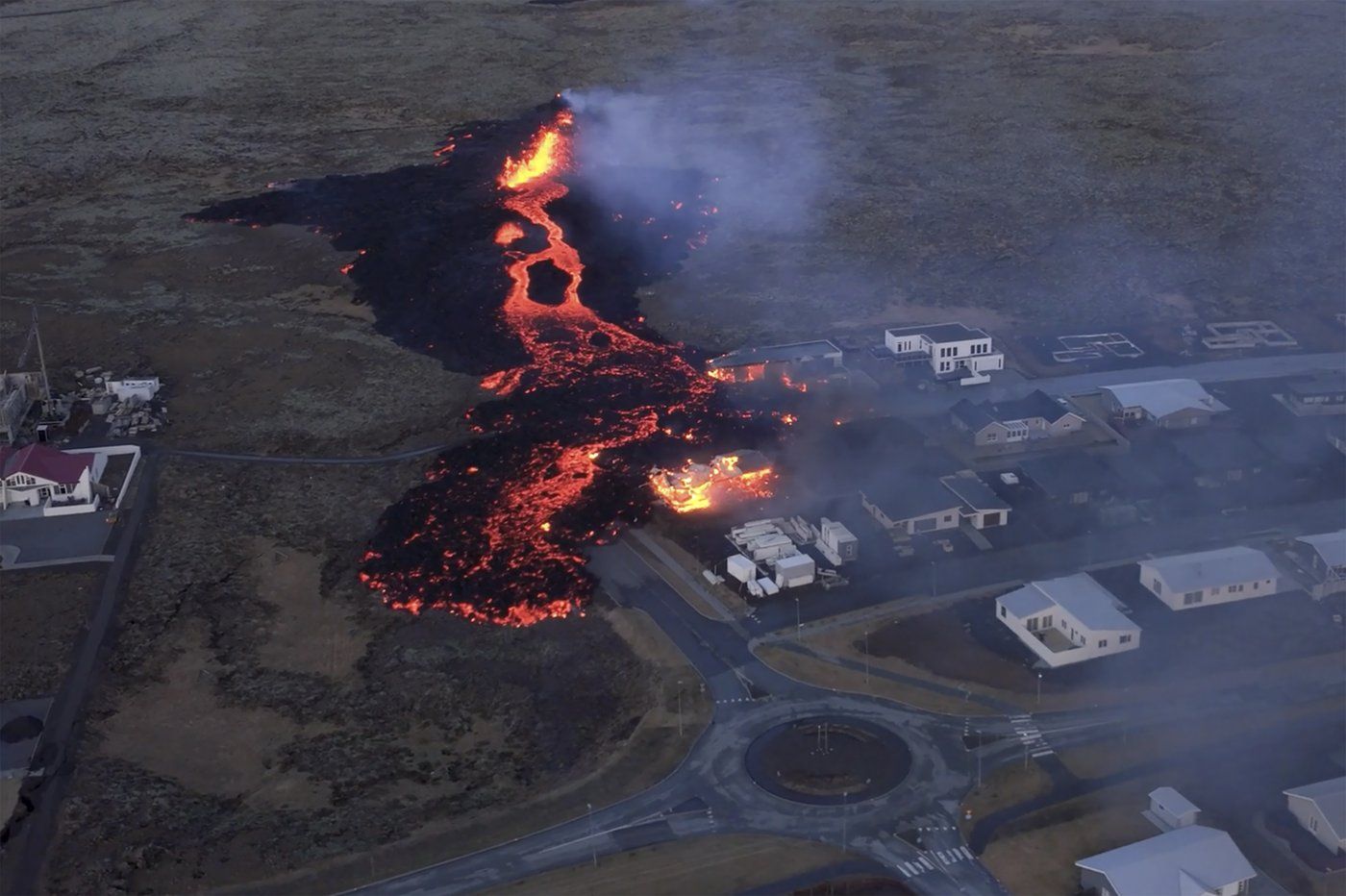 Iceland faces daunting period after lava from volcano destroys homes in fishing town | iNFOnews.ca