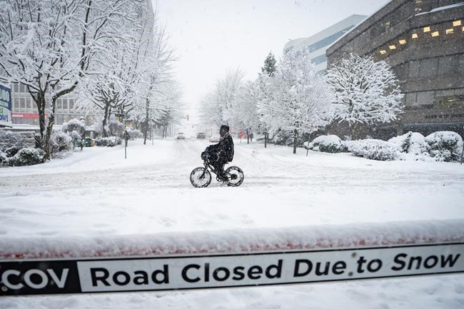 Winter weather shuts schools in B.C. again after Vancouver's snowiest day since 1996 | iNFOnews.ca Winter weather shuts schools in B.C. again after Vancouver's snowiest day since 1996 | iNFOnews.ca