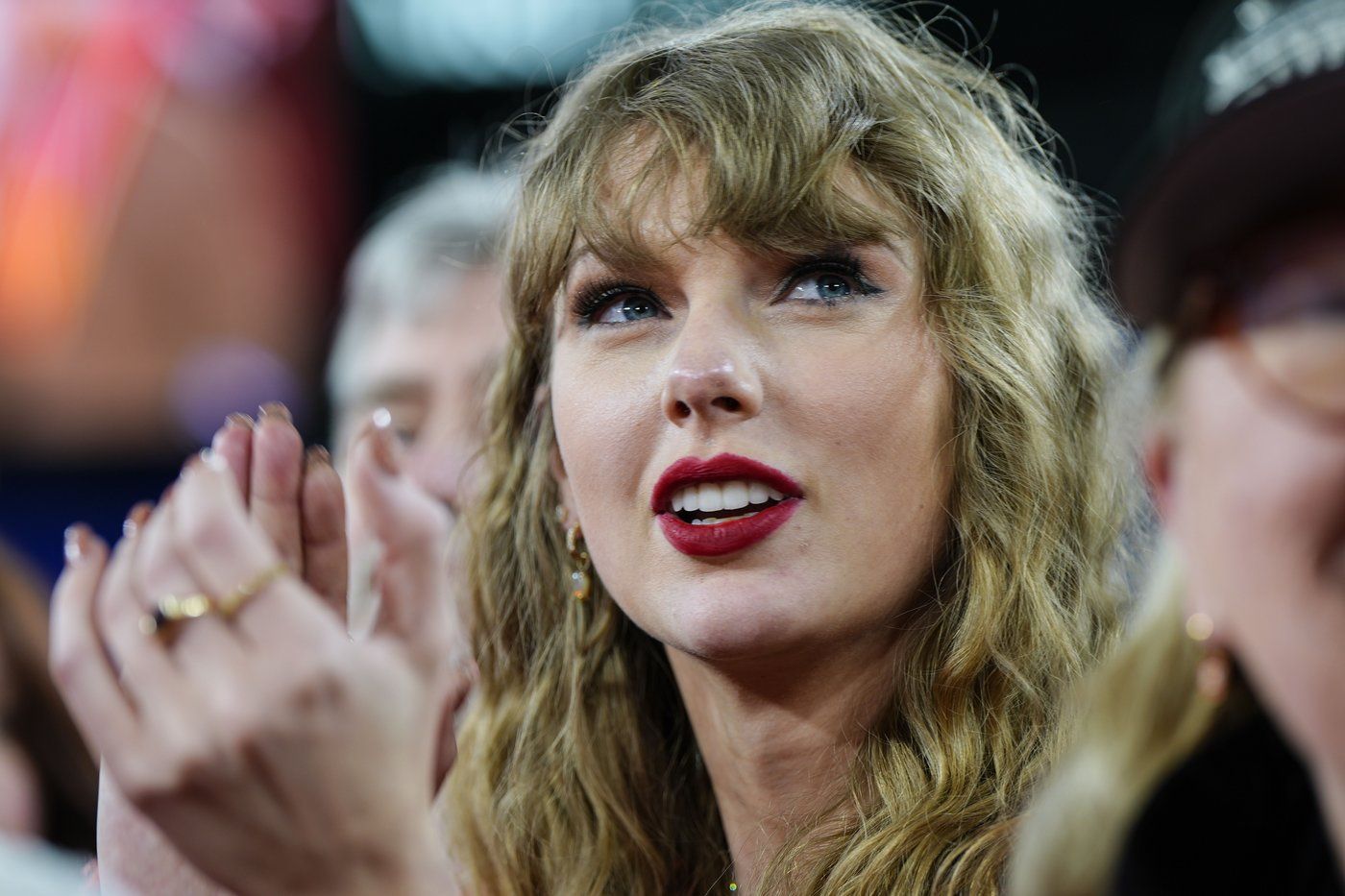 Taylor Swift could make it from Tokyo to the Super Bowl. Parking her private jet could be tricky | iNFOnews.ca