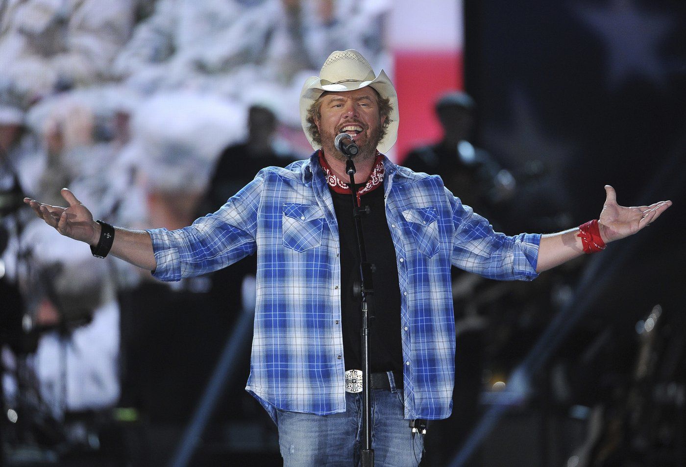 Toby Keith, country singer-songwriter, dies at 62 after stomach cancer diagnosis | iNFOnews.ca
