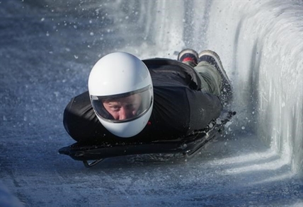 Prince Harry hits 99 km/h on skeleton sled in B.C., says 'everybody should do it' | iNFOnews.ca