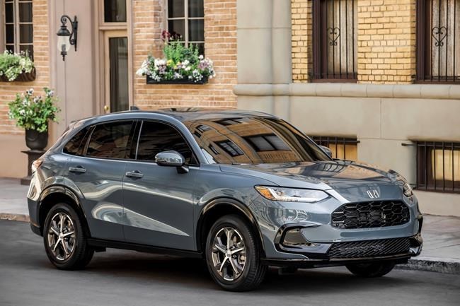 Inexpensive SUVs go toe-to-toe in an Edmunds review of the Chevrolet Trax and the Honda HR-V | iNFOnews.ca