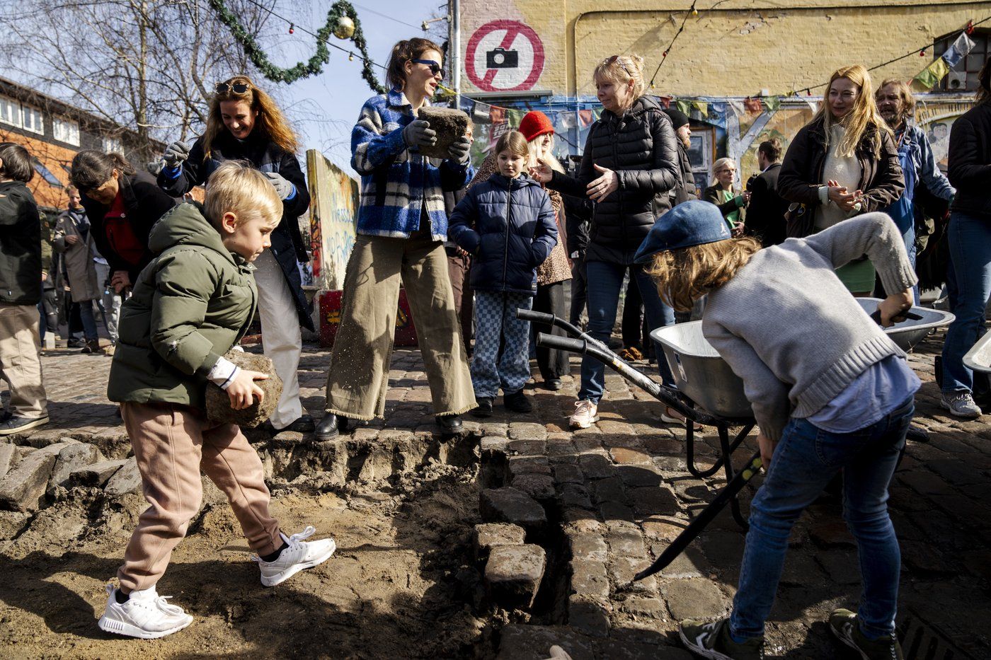 Copenhagen’s hippie oasis wants to rebuild without its illegal hashish market | iNFOnews.ca Copenhagen’s hippie oasis wants to rebuild without its illegal hashish market | iNFOnews.ca