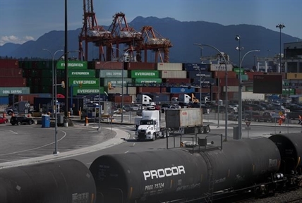B.C. ship and dock foremen issue 72-hour strike notice to employer | iNFOnews.ca B.C. ship and dock foremen issue 72-hour strike notice to employer | iNFOnews.ca