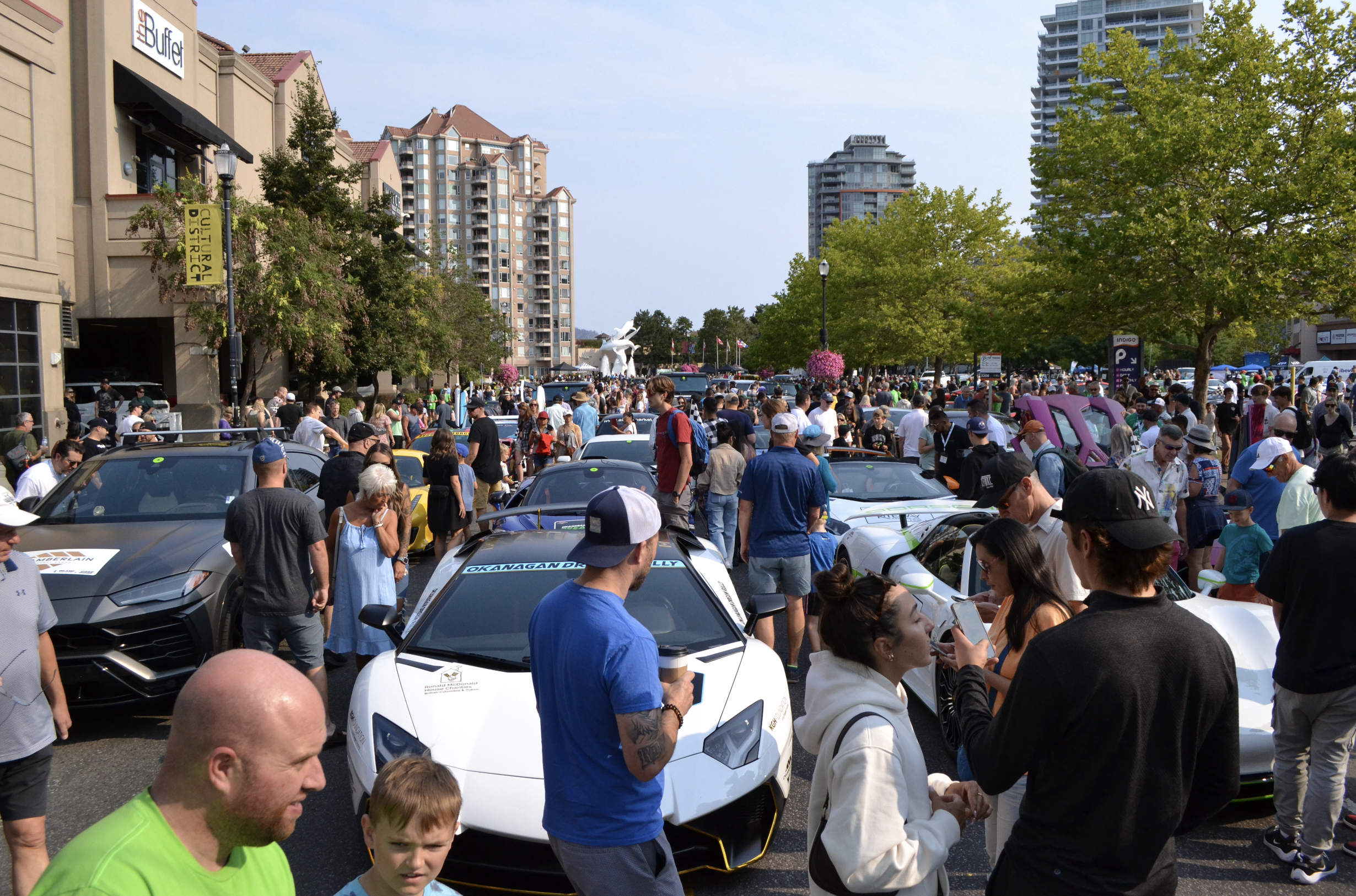 iN PHOTOS: Supercars started their engines in Kelowna for Okanagan Dream Rally | iNFOnews.ca