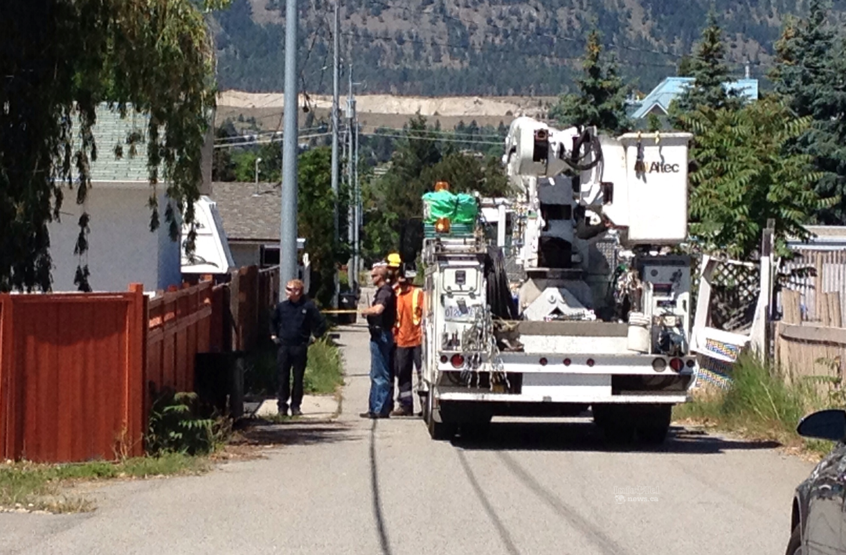 UPDATE: Bomb squad arrives to investigate pipe bomb explosion | iNFOnews.ca UPDATE: Bomb squad arrives to investigate pipe bomb explosion | iNFOnews.ca